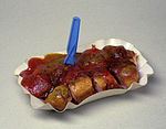 https://upload.wikimedia.org/wikipedia/commons/thumb/2/2d/Currywurst-1.jpg/150px-Currywurst-1.jpg
